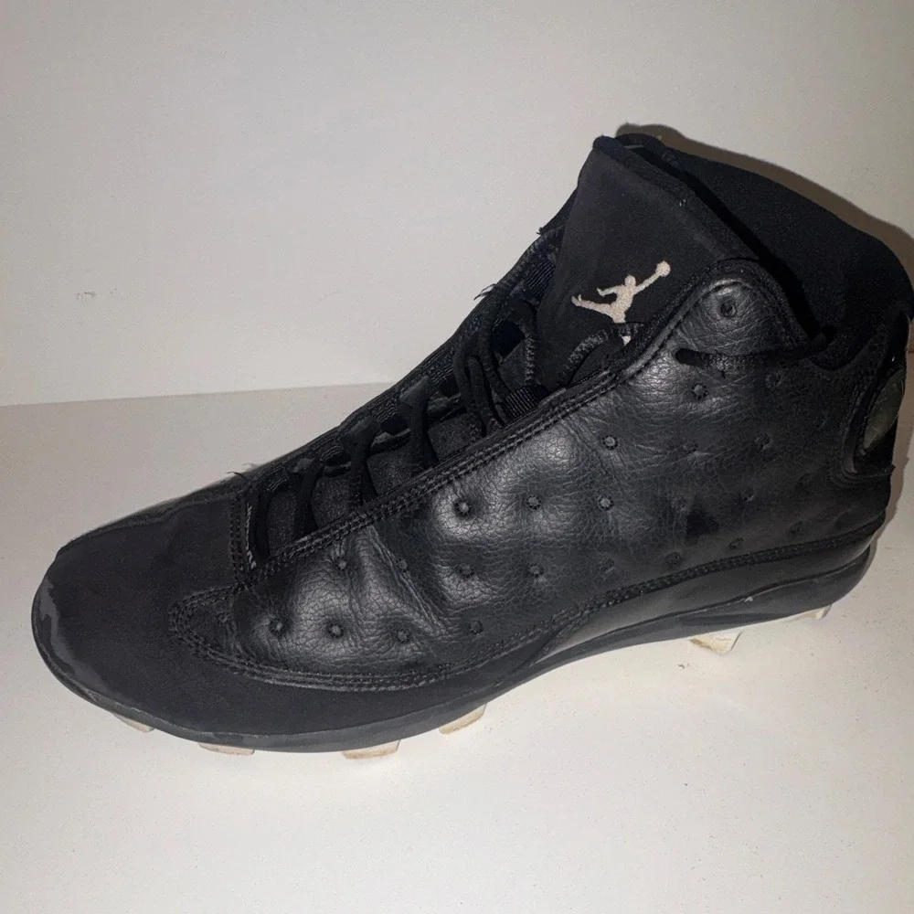 Air Jordan 13 Retro MCS Black Cat Cleats Men's US 11 Medium Sports Gear